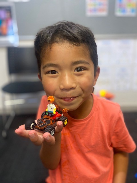 /uploaded_files/media/gallery/1652662093Adam lego.jpg